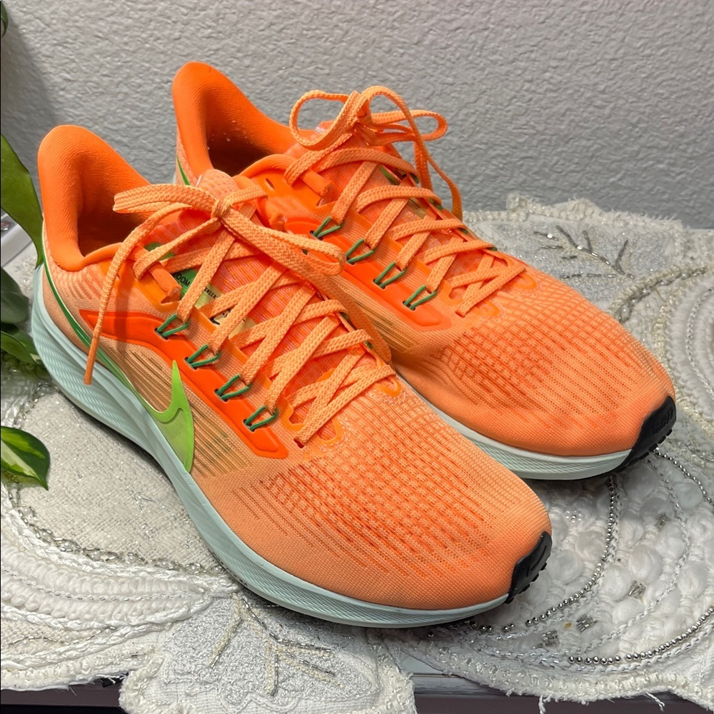 EUC NIKE Orange Air Zoom Pegasus 39 - Picture 2 of 14
